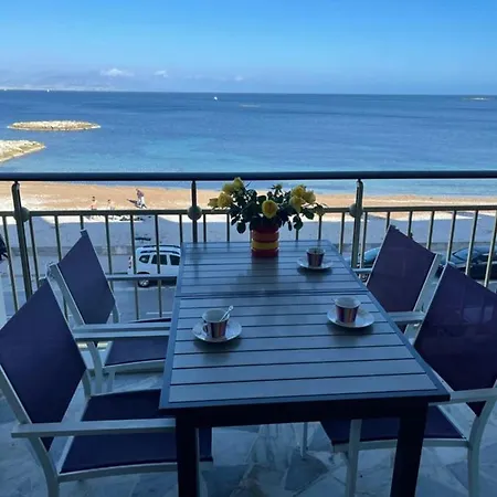 Seafront One Bedroom With A Terrasse Swimming Pool And A Parking Feriehus Antibes