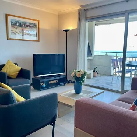 Seafront One Bedroom With A Terrasse Swimming Pool And A Parking