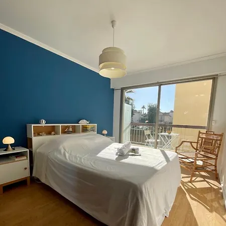 Seafront One Bedroom With A Terrasse Swimming Pool And A Parking * Antibes