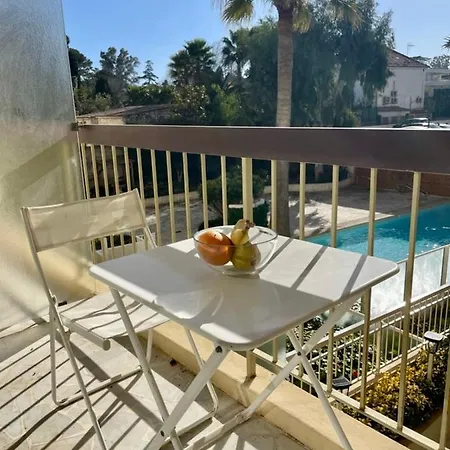 Seafront One Bedroom With A Terrasse Swimming Pool And A Parking