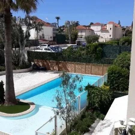 Semesterbostad Seafront One Bedroom With A Terrasse Swimming Pool And A Parking Antibes
