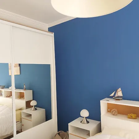 Seafront One Bedroom With A Terrasse Swimming Pool And A Parking *