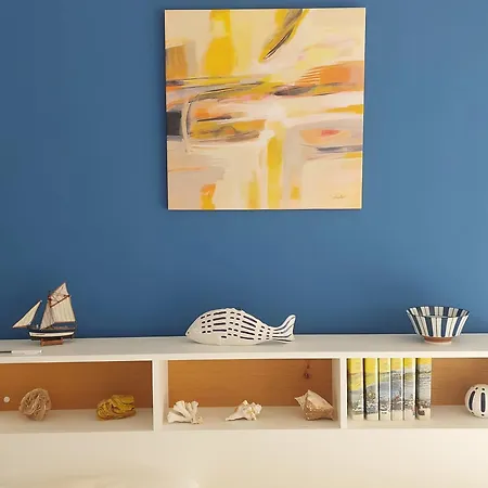 Semesterbostad Seafront One Bedroom With A Terrasse Swimming Pool And A Parking Antibes