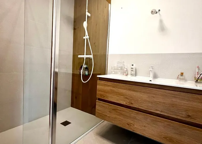 Seafront One Bedroom With A Terrasse Swimming Pool And A Parking *